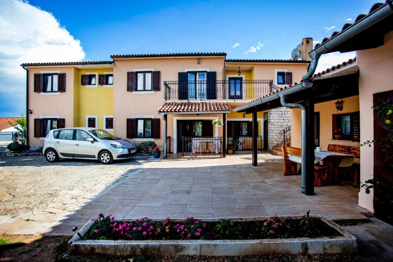 Apartmani Jurman Matohanci Ngoại thất bức ảnh